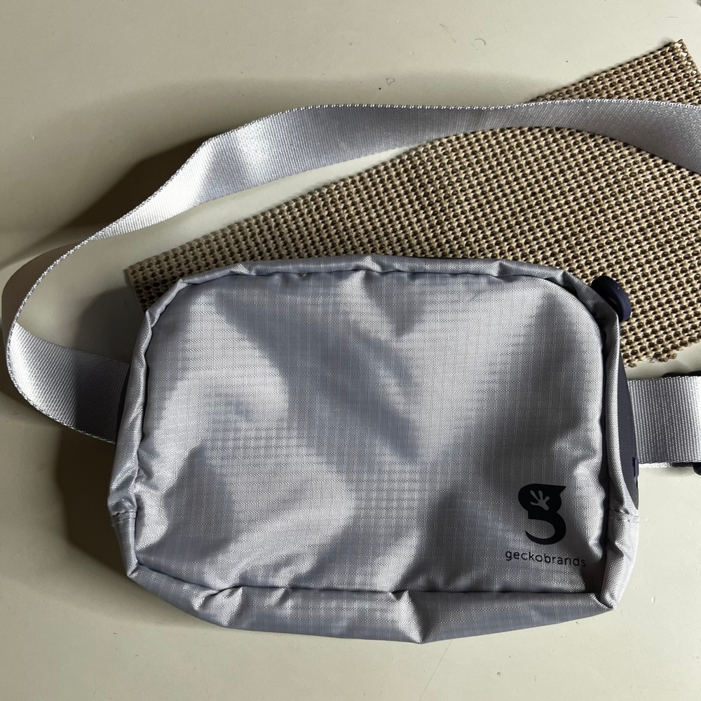 Geckobrands Silver Waterproof Waist Pack Clear Phone Window Ripstop Fanny Bag